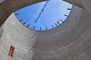  The new cement silo 12 is under construction at the Dyckerhoff Göllheim cement plant 