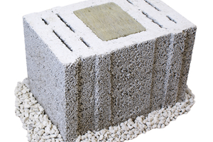  Fig. 4: Ensuring efficient thermal insulation: Its low thermal conductivity of 0.08 W/mK makes the “KLB-SK08” lightweight concrete block the perfect solution for the monolithic construction of energy-efficient building envelopes 