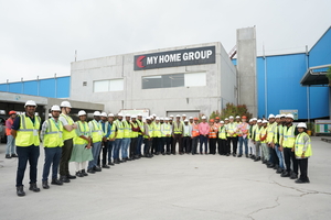  Participants also visited a Hyderabad-based precast factory and the MyHome project site (Picture) 