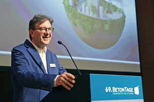  Dr. Ulrich Lotz, Managing Director of the organizer FBF Betondienst GmbH, will traditionally guide the participants of the BetonTage through the three-day program 