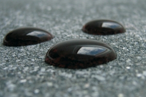  Die PFAS-freie Imprägnierung Sicorol Eco TN von Fabrino sorgt dafür, dass Beton seine natürliche Ästhetik behält – selbst bei starker Witterung 