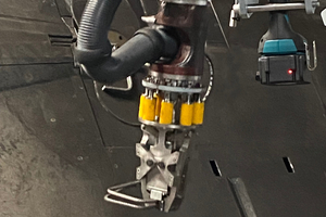  Fig. 6: Detail of the hydraulic gripper mounted on the ABB robot. It picks the stirrups before cutting, positions them for labeling, and ensures accurate placement  