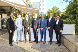  Well prepared for the future: With Kevin McKeague, successor of his father Seamus as member of the IPHA‘s executive board (second from left), the next generation is already on board at Creagh Concrete 