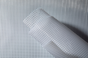  Mesh and roll made of glass-fiber-reinforced plastic 