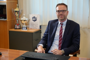  Fig. 2: Valentijn Blonk, General Manager of Gulf Precast: “Our expanded capacity is driven by automation.”  