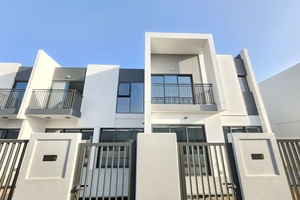  Fig. 1: Villa Nova La Rosa, a project completed with precast wall panels  