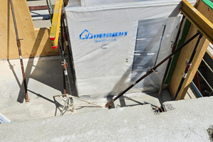  The 26 bathroom modules also supplied for the dormitory are fully equipped, being delivered to the construction site ready for connection 