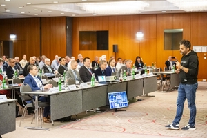  Fig. 3: Keynote speaker Julian Krümpel from Kortmann Beton provided new impetus 