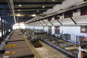  After the drying process of the wall in weather-independent production halls, ...  