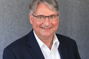  Dipl.-Ing. Christian DrösslerFuchs Fertigteilwerke Siegen GmbHc.droessler.ext@	fuchs-soehne.de 