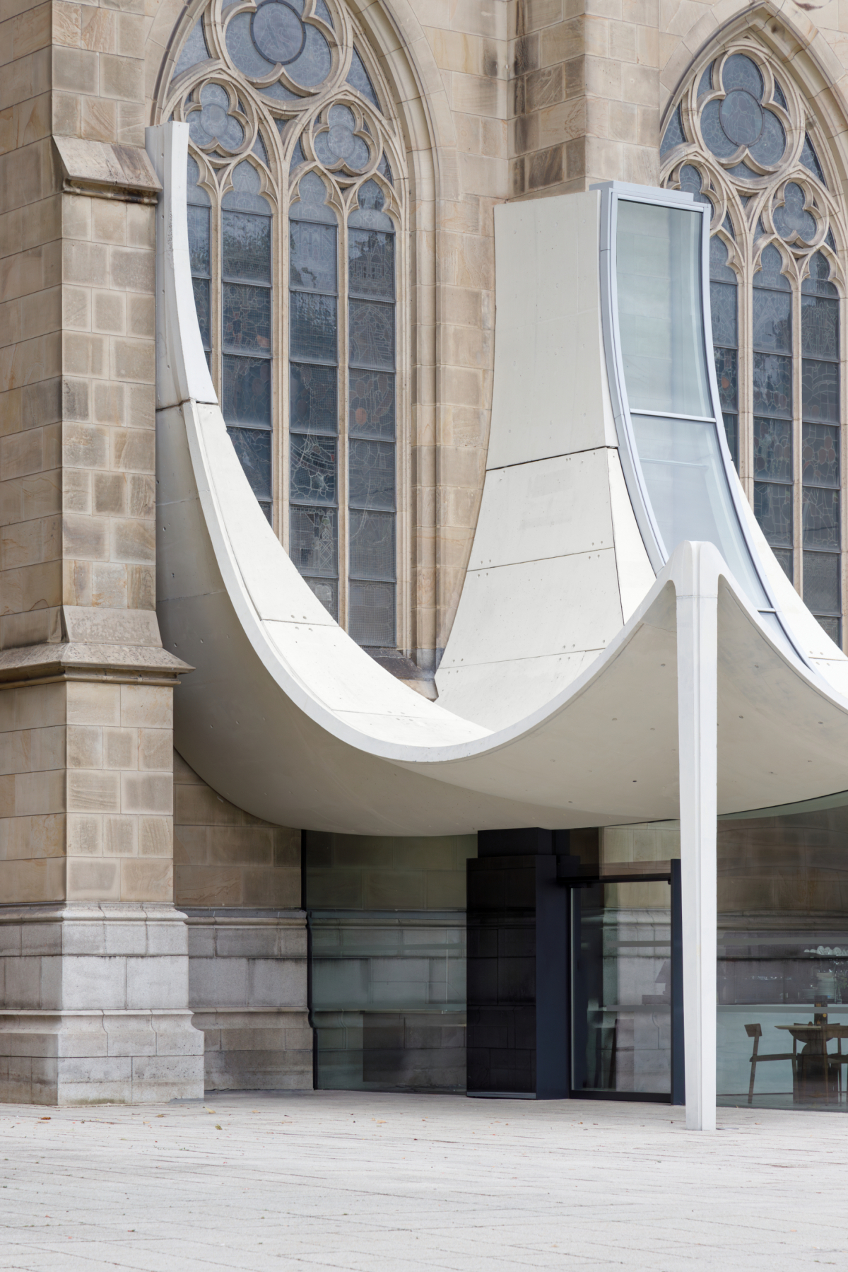 Double-curved roof for Mariendom Linz with innovative concrete formwork ...