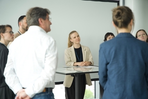  Abb. 3: Roundtables: Auch die Teilnehmer wurden aktiv und zum diskustieren ermutigt 