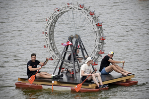  Bei der Offenen Klasse gilt „Ist aus Beton und schwimmt“, ob Segelboot, Tischkicker oder Straßenbahn 