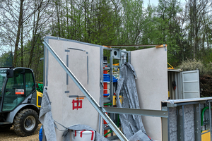  Fig. 7: The bathrooms were delivered to the construction site as largely prefabricated units—including wall-mounted toilets, plumbing, and tiled surfaces  