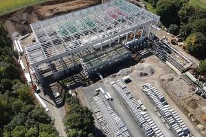 The new production hall provides the structural framework for expanded tube manufacturing in Nisterau 