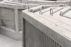  Balcony parapets are produced in two battery molds with ten compartments each

 