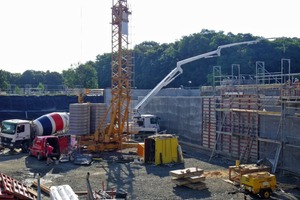  Abb. 4 Der Cemex ESW-Transportbeton ist für chemisch stark beanspruchte Betonbauwerke einsetzbar. Aktuell findet er Ver-wendung bei der Erweiterung des Klärwerkes Potsdam West, wo insgesamt rund 200 m³ eingebaut werden. 