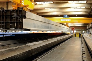  Fig. 1 Manufacturing of the longest holow beam. 