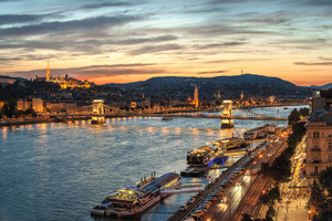  MC know-how in Budapest: Many new and old buildings in the Hungarian city of Budapest contain product systems and know-how of MC-Bauchemie – from the Buda Castle to the Sandor Palace to the Chain Bridge and the Parliament  