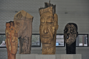  The wooden sculptures of Brele Scholz graced the evening event “European night of arts“ 