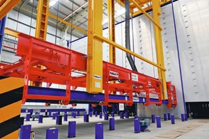  <div class="bildtext_en">The Vario Cure curing chamber consists of four encased rack towers featuring 16 pallet trays each</div> 