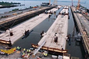  Die Tunnelsegmente sind für den Transport in den Elizabeth River bereit  