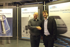  Sales Director of Paul, Michael Gülich (left) with the CEO of Vollert do Brasil, Wesley Gomes 