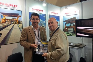  The editors of BFT visited the stands of many international exhibitors to gain first-hand information (here Roy Harrison of Spancrete) 
