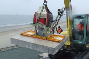  Verlegung von großformatigen Platten auf der Nordseeinsel Borkum 