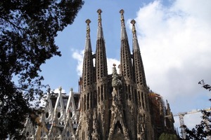  Abb. 2 Sagrada Familia. 