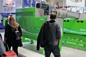  Der Atrex-Zerkleinerungsmischer auf dem Elematic-Stand auf der Messe Bauma 2016 