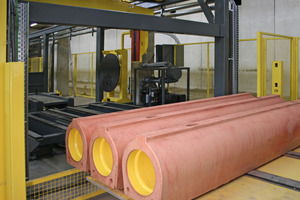  8Following an in-line vacuum test, the demolded products are grouped in packages according to their nominal diameters, placed on the exit conveyor and moved out of the factory building for transport purposes 