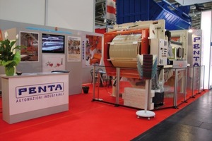  Fig. 6 The booth of Penta at bauma 2010. 