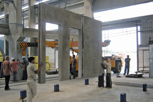  <div class="FB BU Zahl">12</div>In future the new production plant will have a capacity of 120 m<sup>2</sup> precast concrete parts an hour 