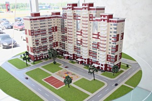  Modell eines Wohnkomplexes, wie der Baukonzern Morton ihn zurzeit im Moskauer Umland mit Fertigteilen aus dem Werk DSK Grad errichtet 