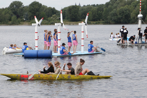  Beton schwimmt: Das zeigten zahlreiche Studierende auf der vergangenen Regatta in Magdeburg  