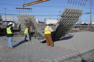  In der Produktionsstätte werden jeweils den Anforderungen entsprechende Matten vorgefertigt und verlegefertig auf der Baustelle angeliefert 