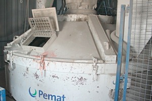  Fig. 10 Mixer for core concrete was supllied by Pemat. 