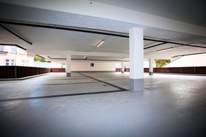  Following the extensive renovation, the walls, floors as well as the parking and drive areas shine in new splendor 