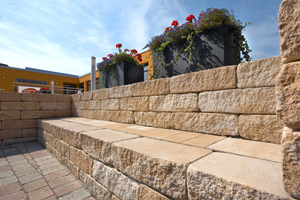  The Vermont rough-stone wall in detail  