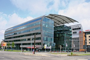  Gesundheitszentrum Deutsche Med in Rostock (Glasfassade) 