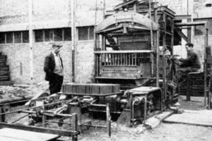  Fig. 6 Paving block machine for hollow blocks 1950 [Beton-steinzeitung 1950, Heft 9]. 