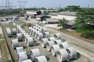  View to the PT Bonna storage yard in the Indonsian City of Bogor with several finished RCCP pipes  