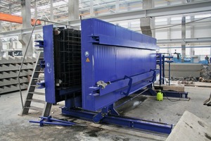  Mithilfe einer zusätz­lichen Einzelschalung kann der Betonfertigteilhersteller bei Bedarf auch Sondertreppen fertigen 