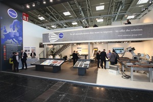  Auf dem Stand der Omnicon-Gruppe präsentierte Qavertec auf der Messe Bauma 2016 die Produktneuheit QaverMobile 