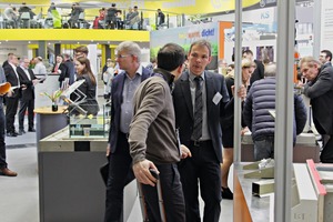  Viel zu tun am Stand von B. T. Innovation  