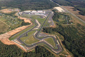  Der „Moscow Raceway” erfüllt mit 15 Kurven und verschiedenen möglichen Layouts alle Anforderungen internationaler Motorsport-Wettkämpfe  
