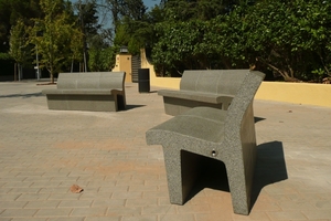  Die Sitzmöbel der Gestaltungslinie Elements machen den öffentlichen Raum zur Lounge  