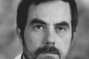  Dr.-Ing. Matthias Kott (1952), Bauingenieurstudium an der HAB Weimar, Promotion 1982 an der HAB Weimar. Seit 1976 tätig auf den Gebieten Konstruktion, Entwicklung und Theorie im Stahlbetonbau, Tragwerksplanung und EDV-Entwicklung. Seit 1997 Mitarbeiter im Fachbereich Fertigbau des Instituts für Fertigteiltechnik und Fertigbau Weimar e.V. im Fachgebiet Konstruktion und Tragwerke. 