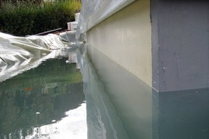  Fig. 3 Highest degree of protection achieved by optimally adjusted waterproofing components: SikaProof A and Tricoflex. 